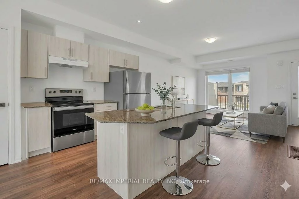 61, Fairlane, Painswick South, Barrie
