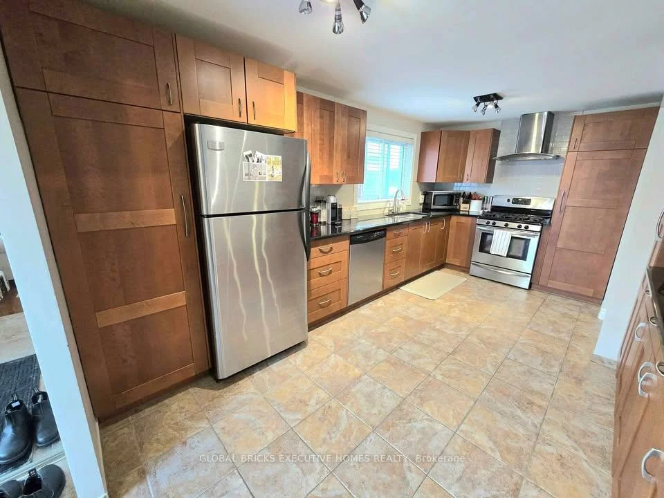 27, Browning, Letitia Heights, Barrie