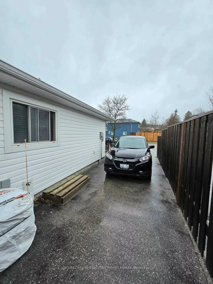 27, Browning, Letitia Heights, Barrie