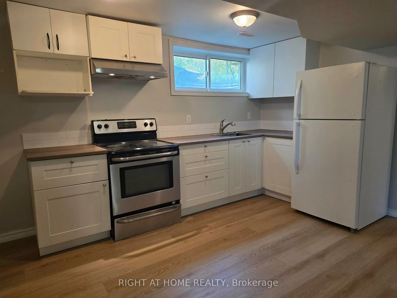 35, Oak, Wellington, Barrie