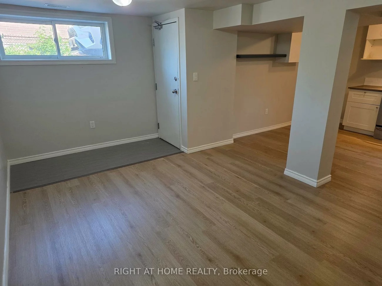 35, Oak, Wellington, Barrie