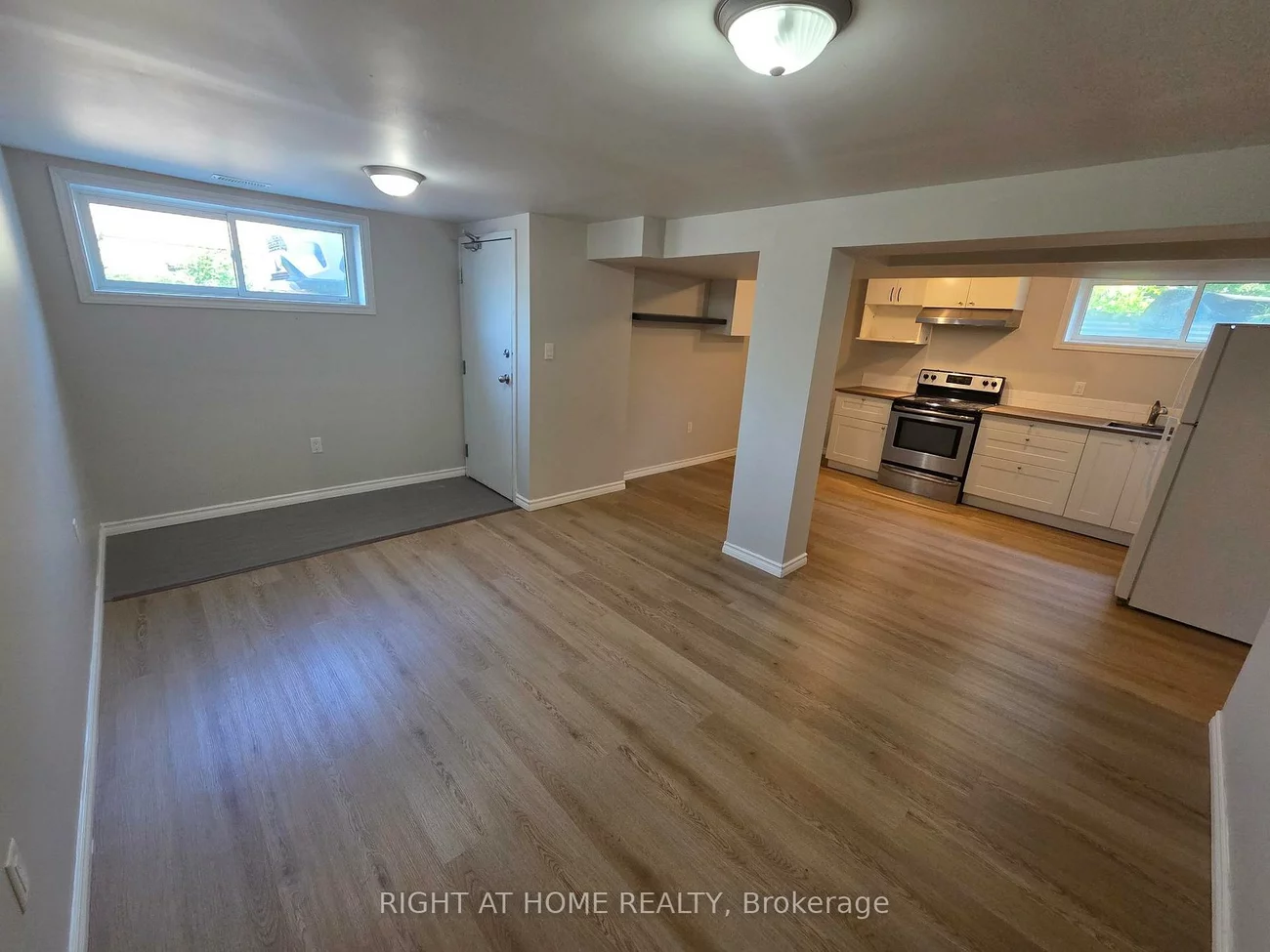 35, Oak, Wellington, Barrie