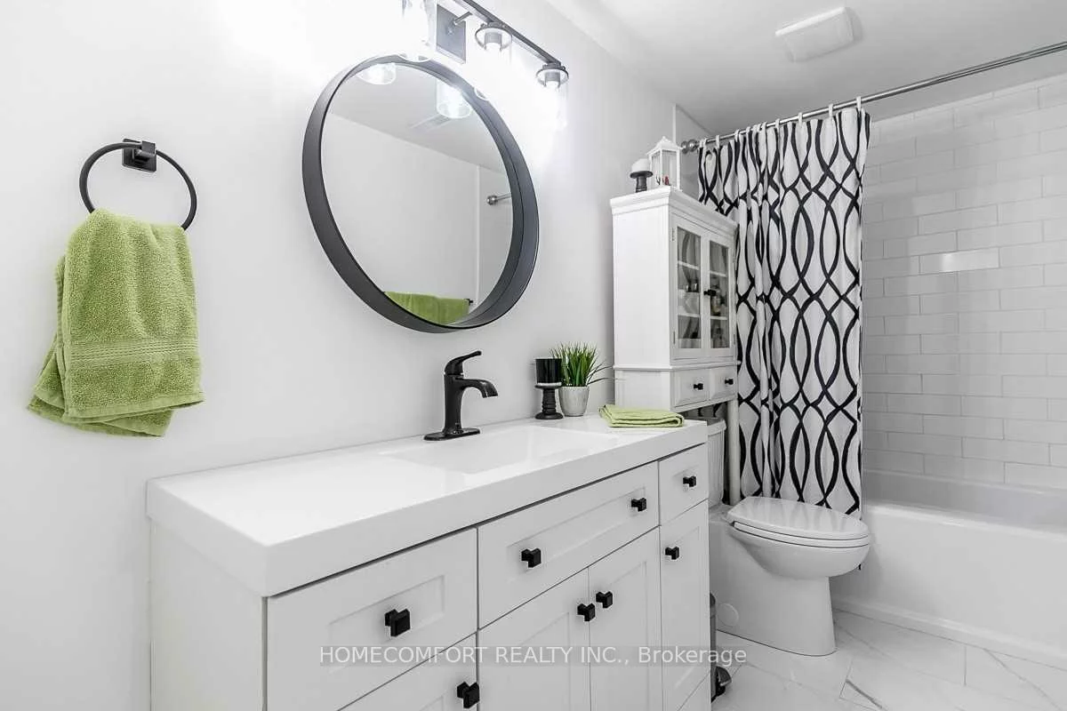 11, Catherine, Painswick South, Barrie