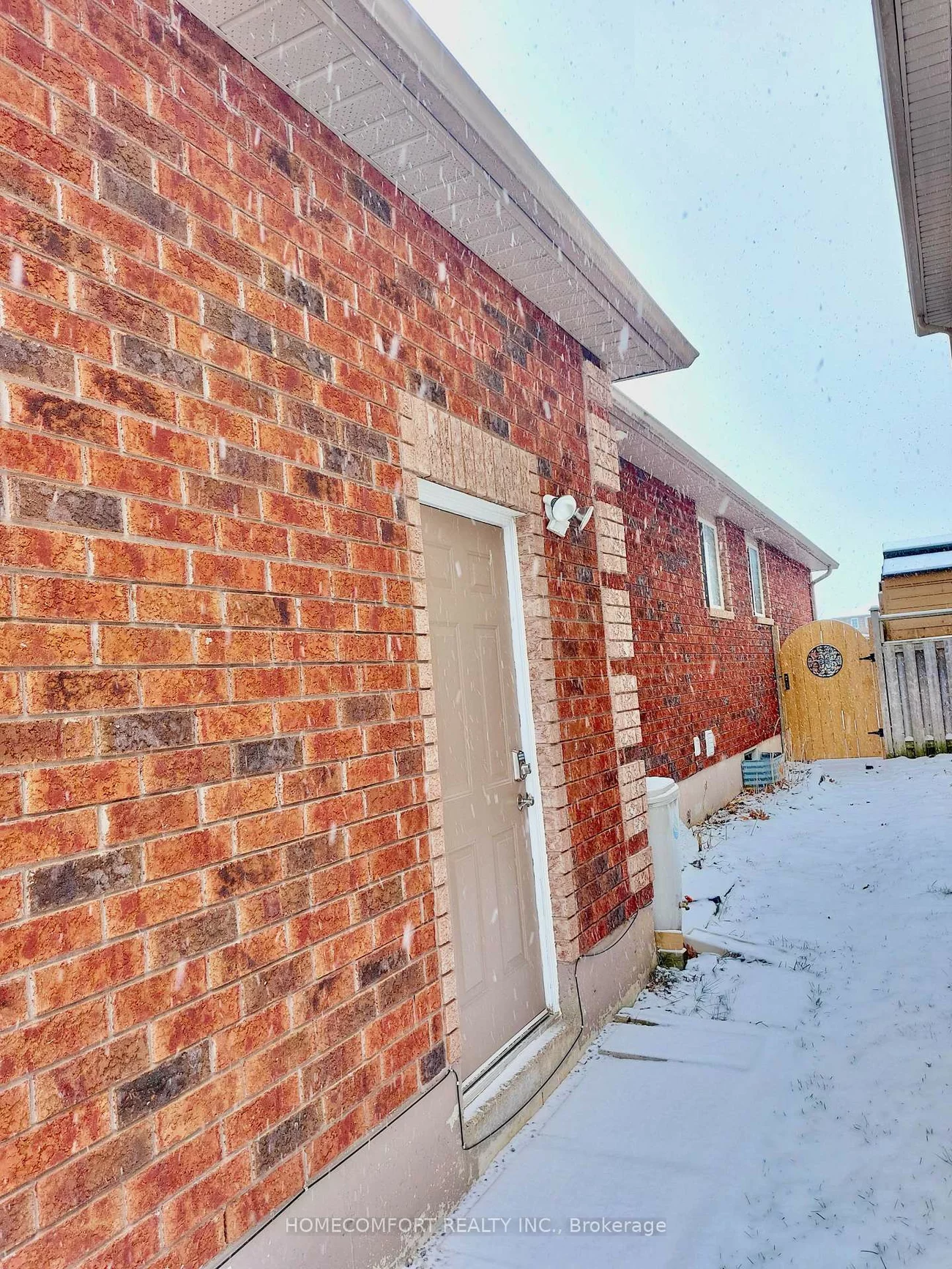 11, Catherine, Painswick South, Barrie