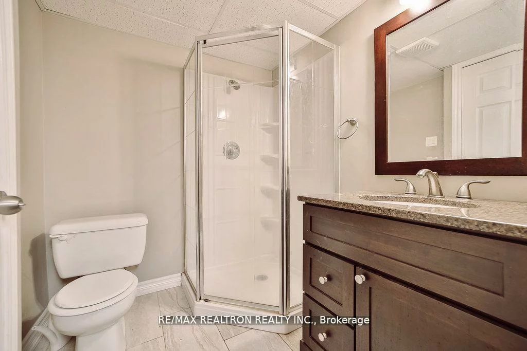18, Debra, Allandale Heights, Barrie