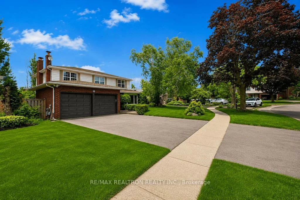 18, Debra, Allandale Heights, Barrie