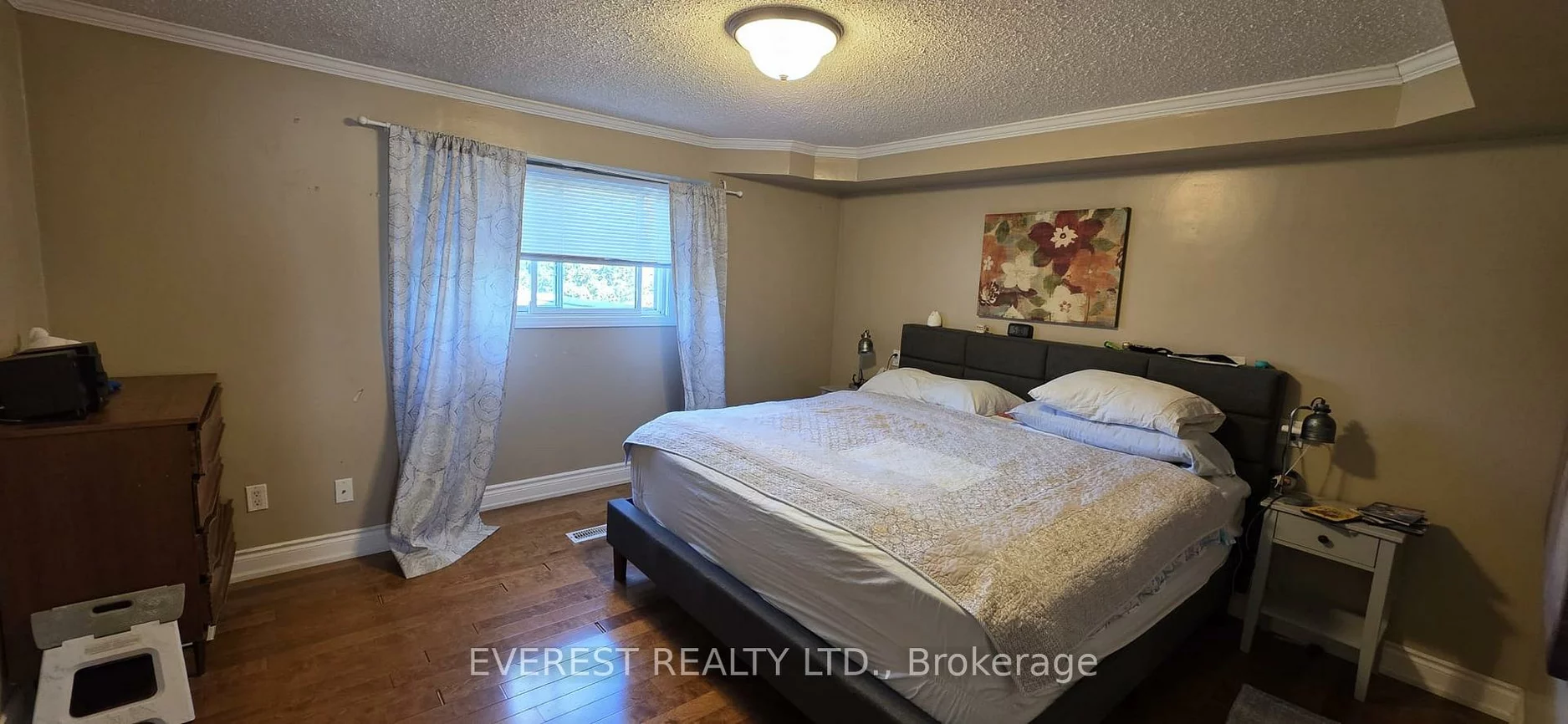 88, Shakespeare, Letitia Heights, Barrie