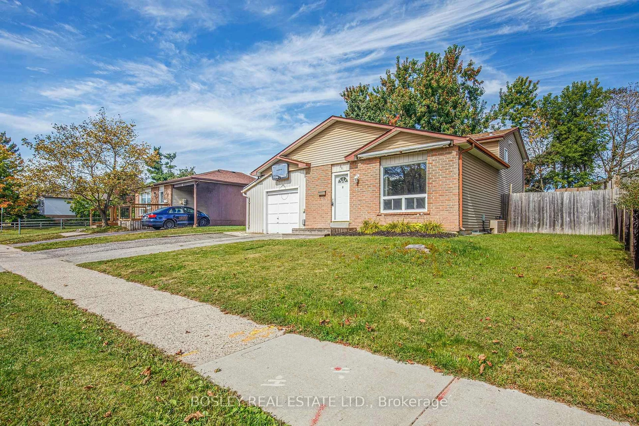 46, Austen, Letitia Heights, Barrie