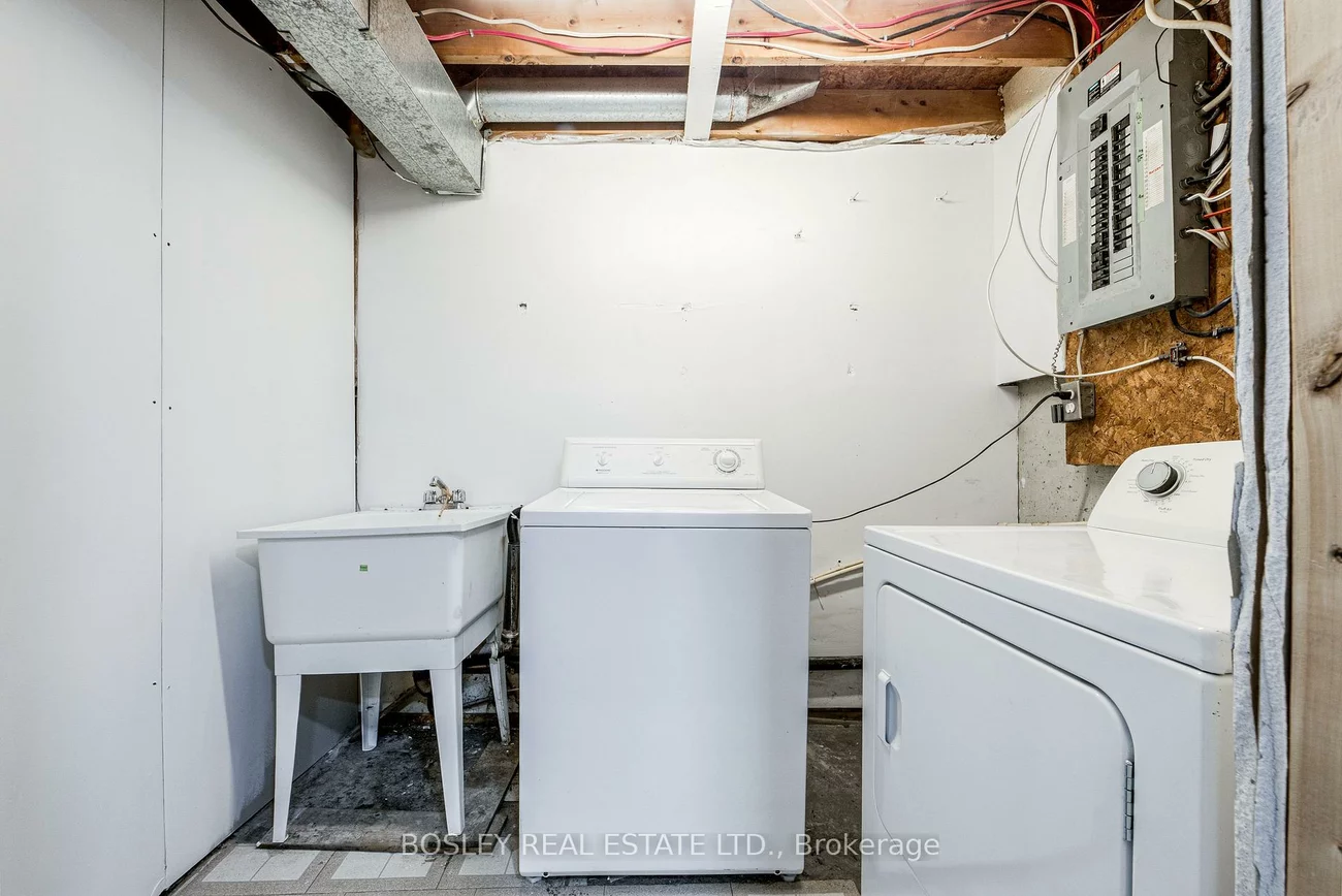 46, Austen, Letitia Heights, Barrie