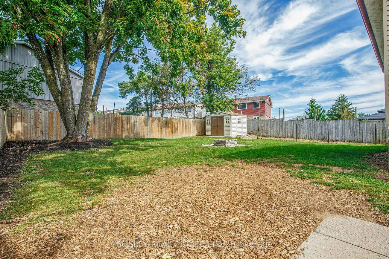 46, Austen, Letitia Heights, Barrie