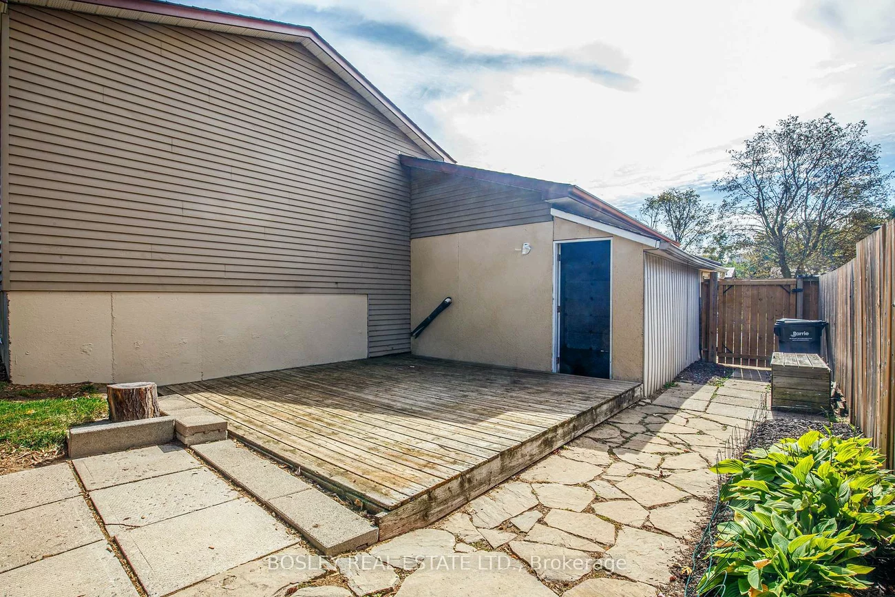 46, Austen, Letitia Heights, Barrie