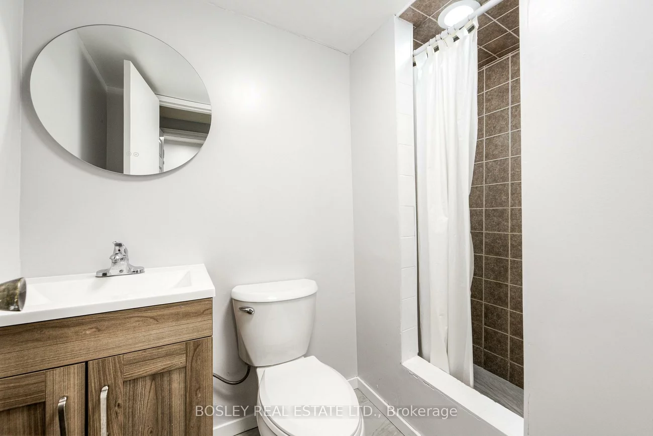 46, Austen, Letitia Heights, Barrie