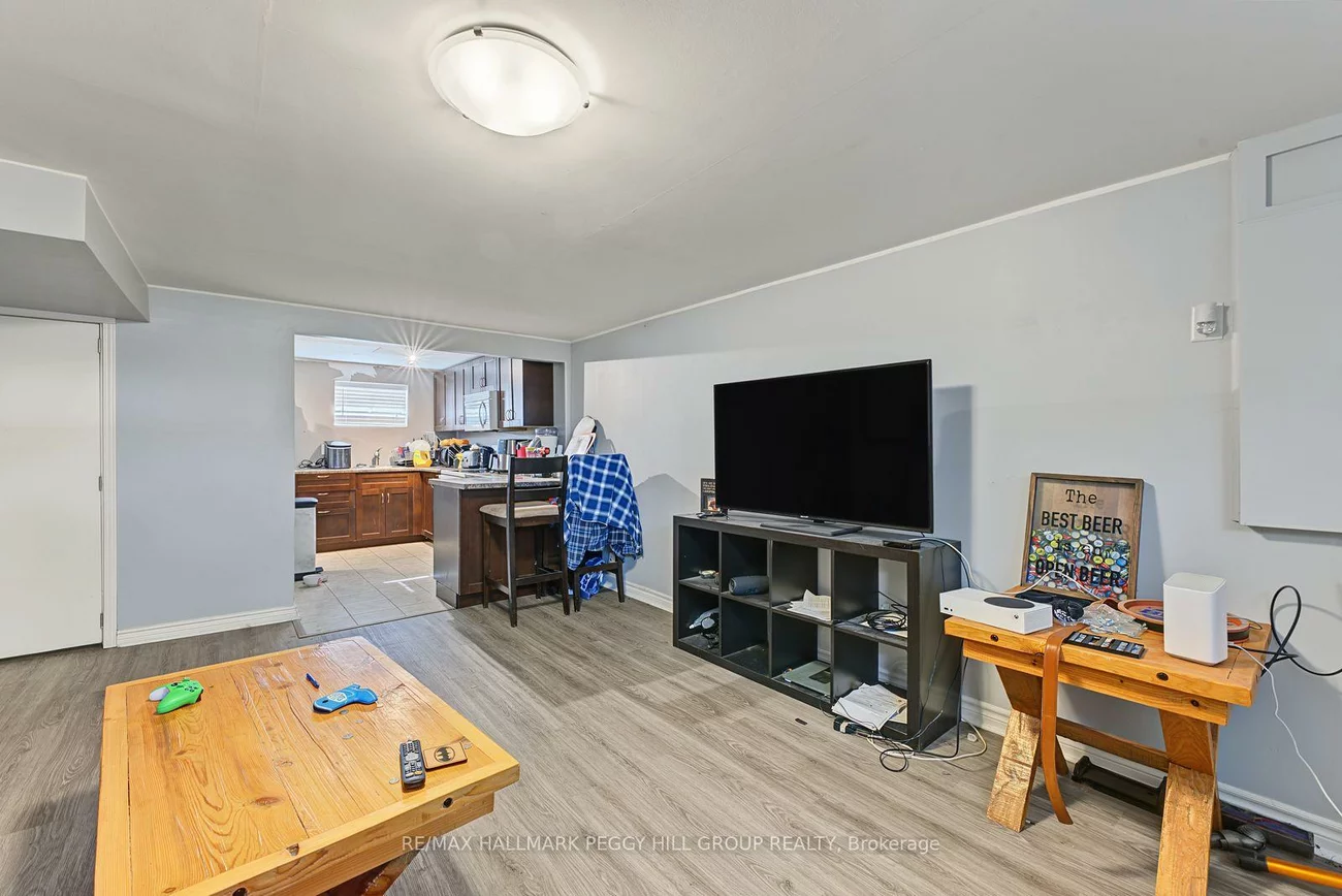 9, Baker, Cundles East, Barrie