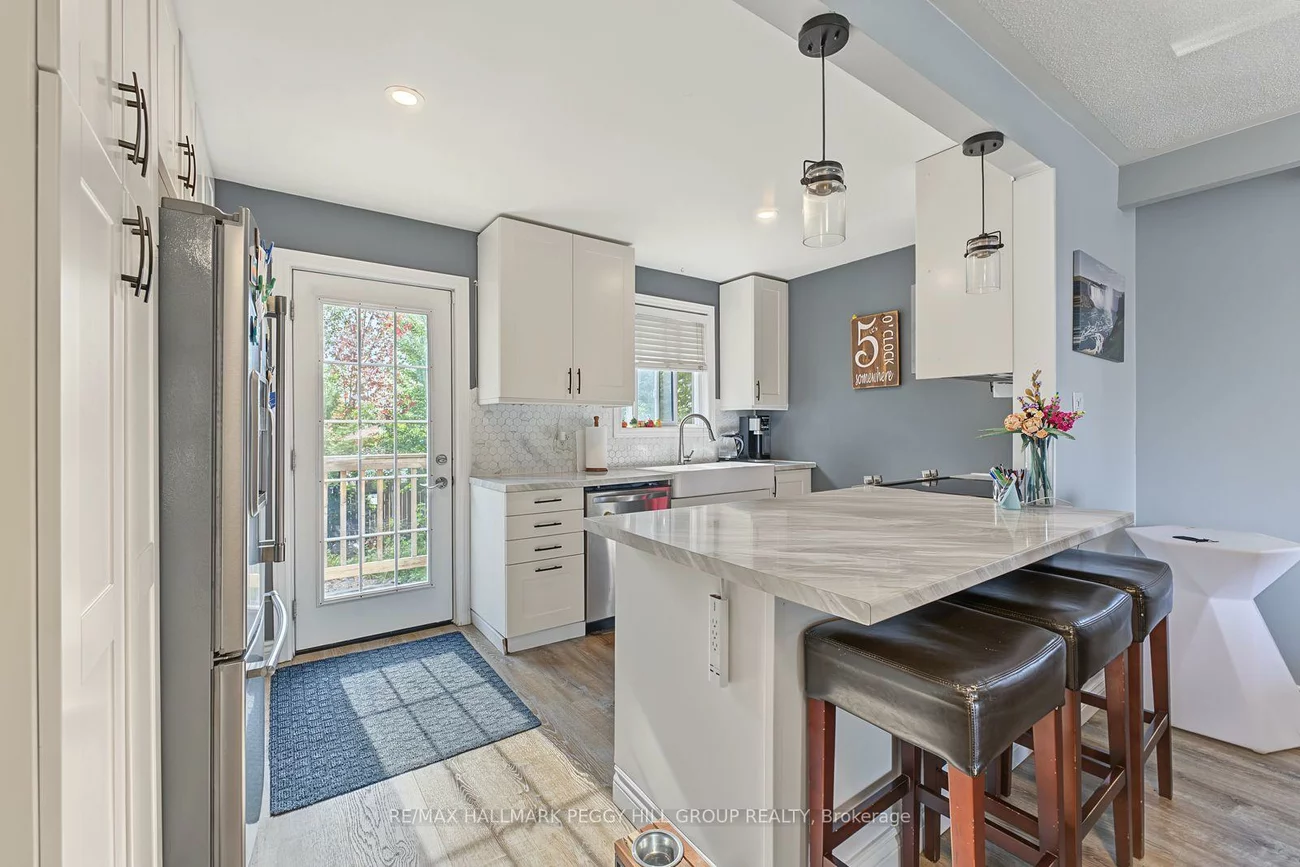 9, Baker, Cundles East, Barrie