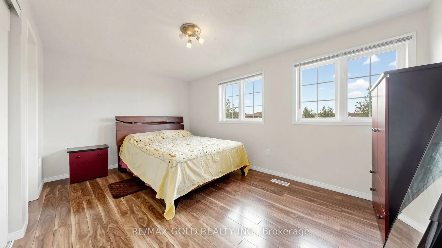 29, Srigley, Holly, Barrie