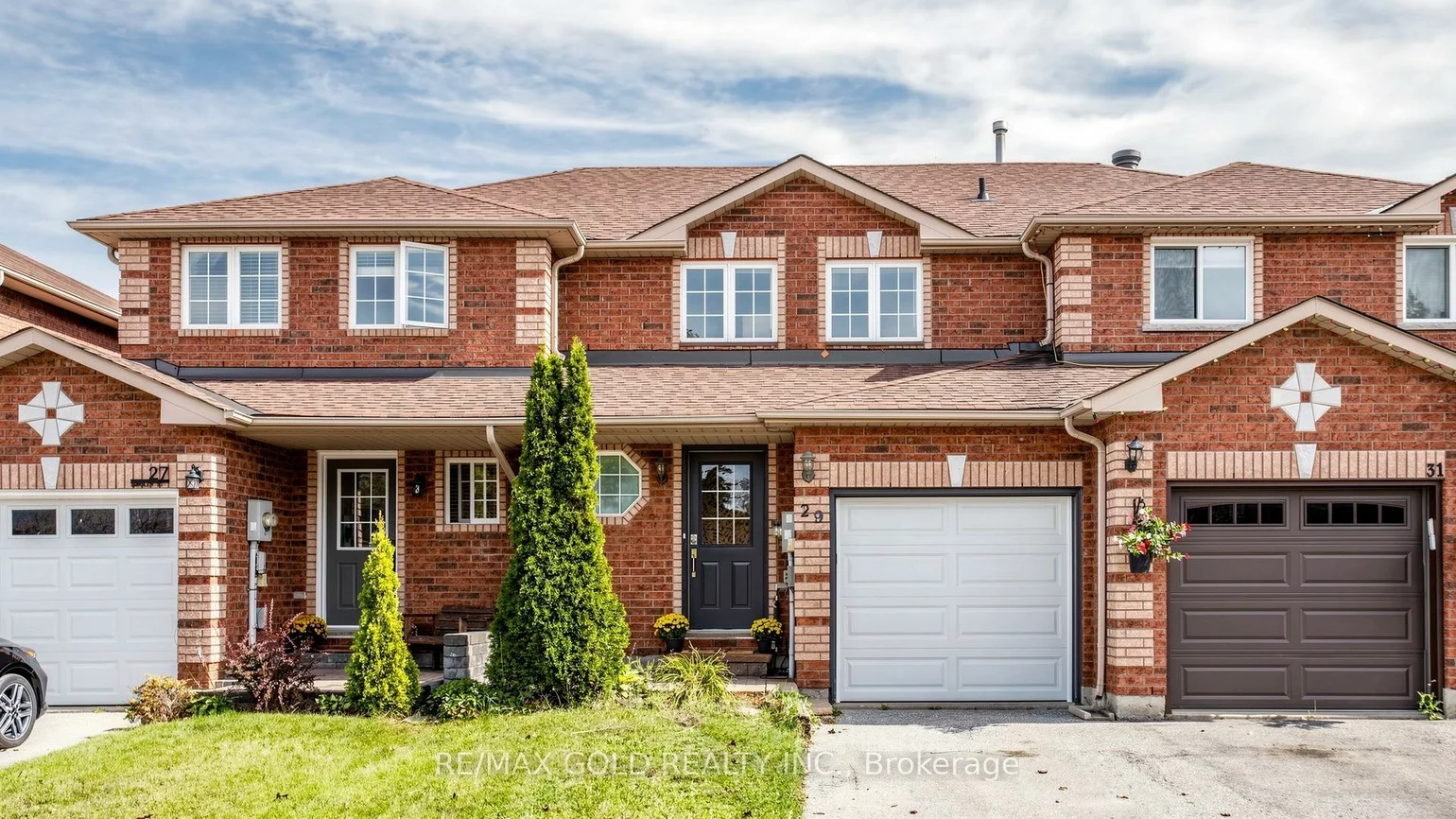 29, Srigley, Holly, Barrie