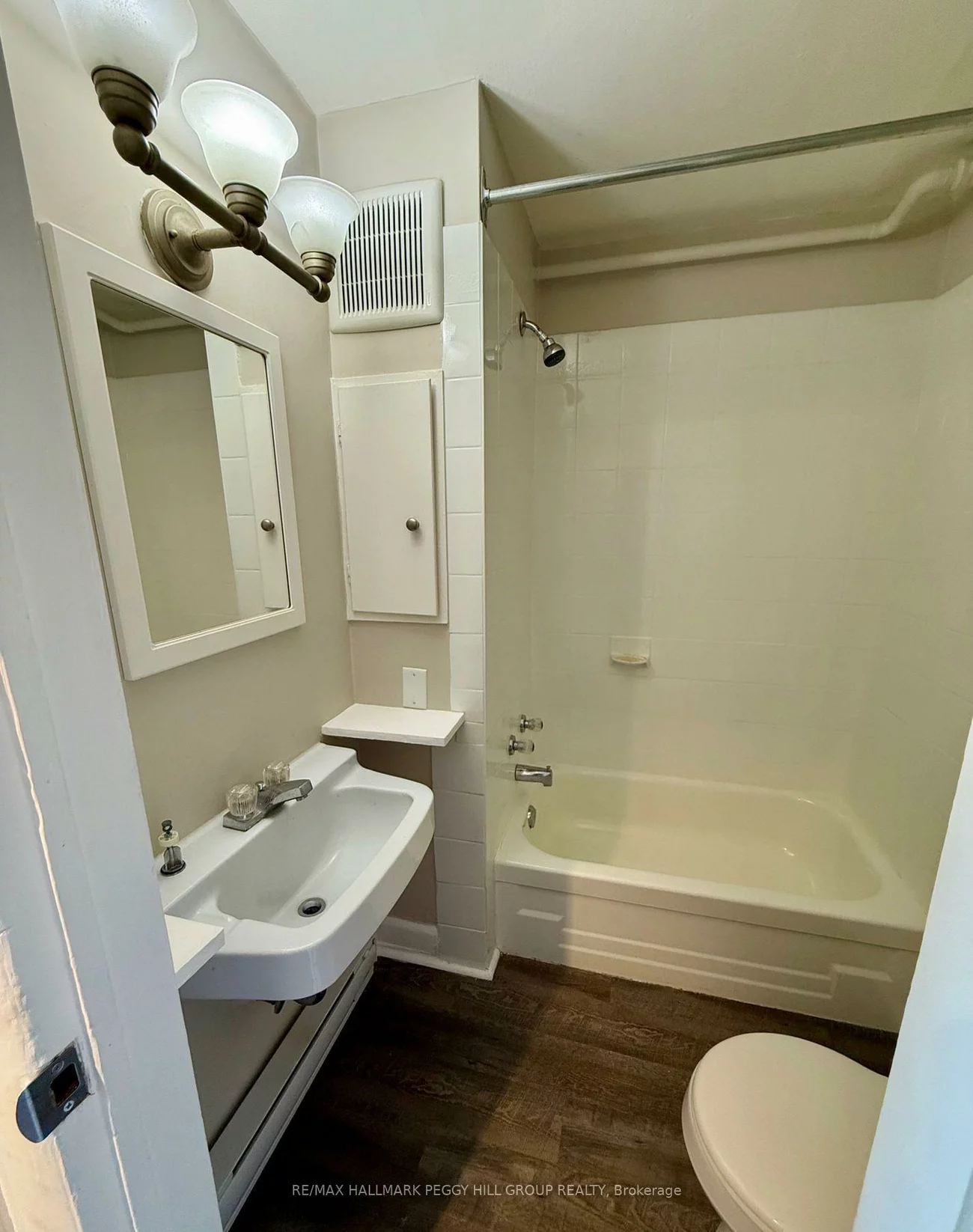42, Toronto, City Centre, Barrie