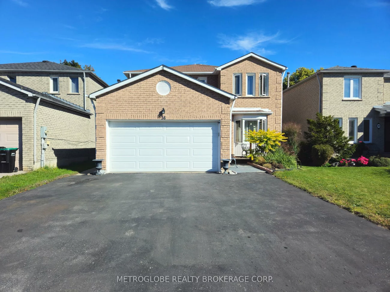 36, Blair, Grove East, Barrie