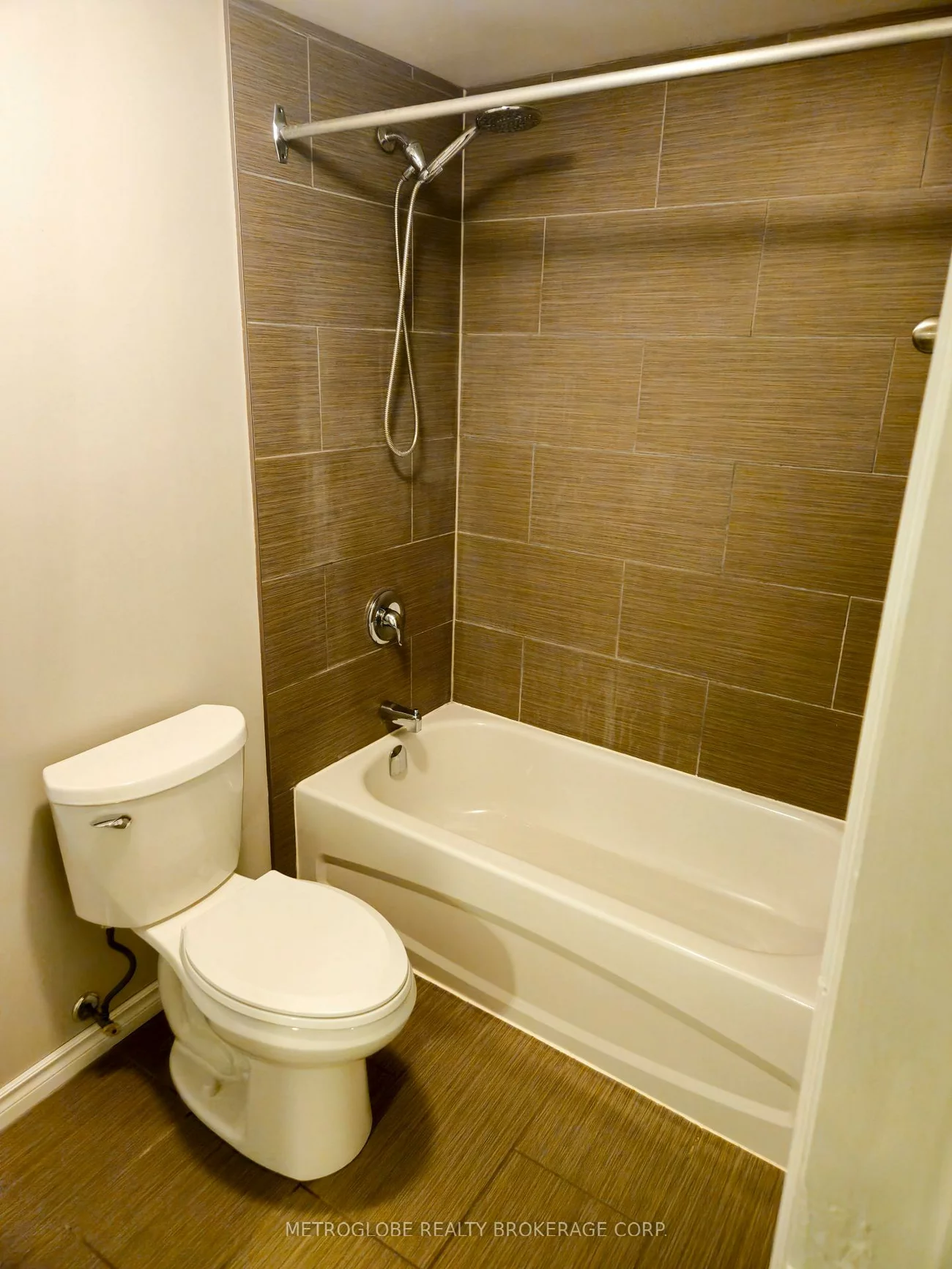 36, Blair, Grove East, Barrie