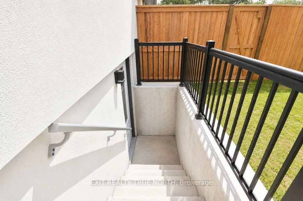 66, Peacock, Allandale Heights, Barrie