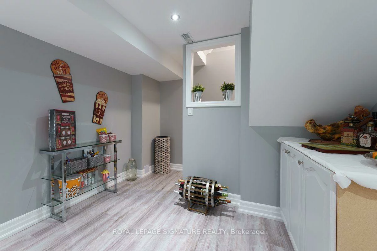 215, Turnbridge, Georgian Drive, Barrie