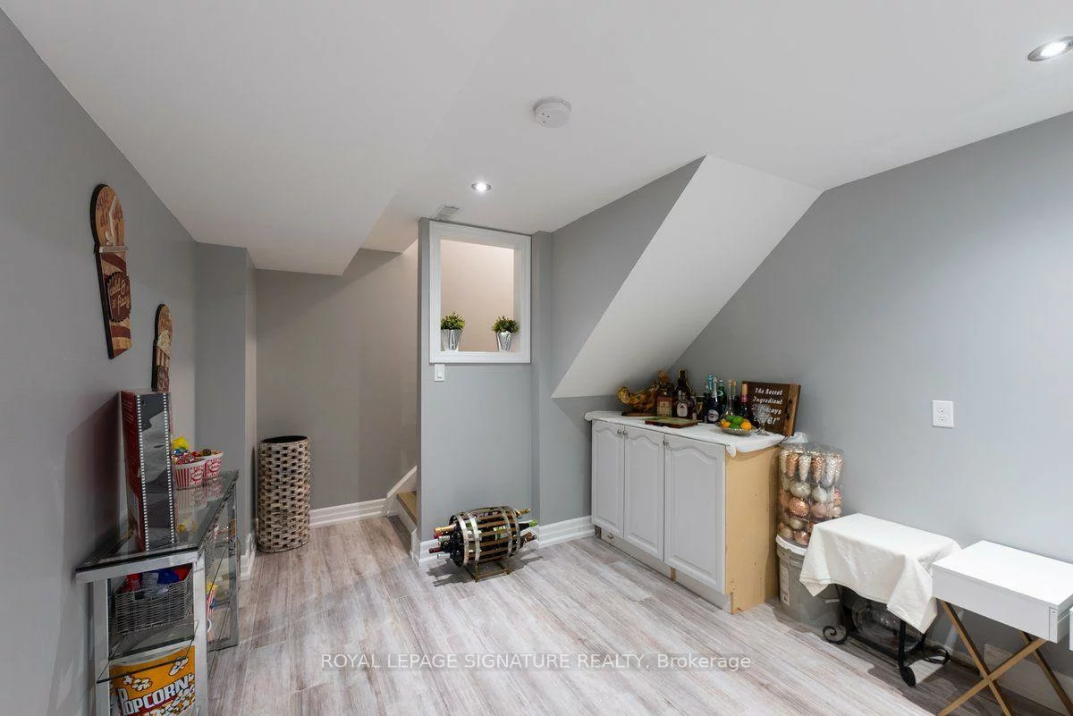 215, Turnbridge, Georgian Drive, Barrie