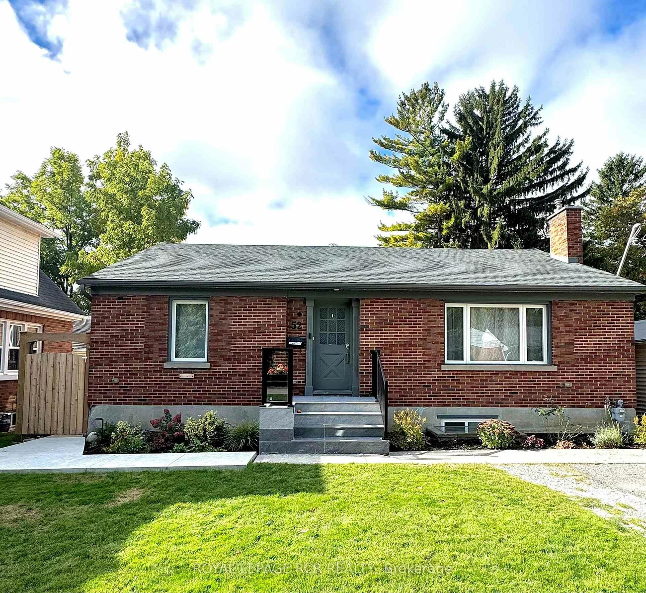 52, Drury, Wellington, Barrie