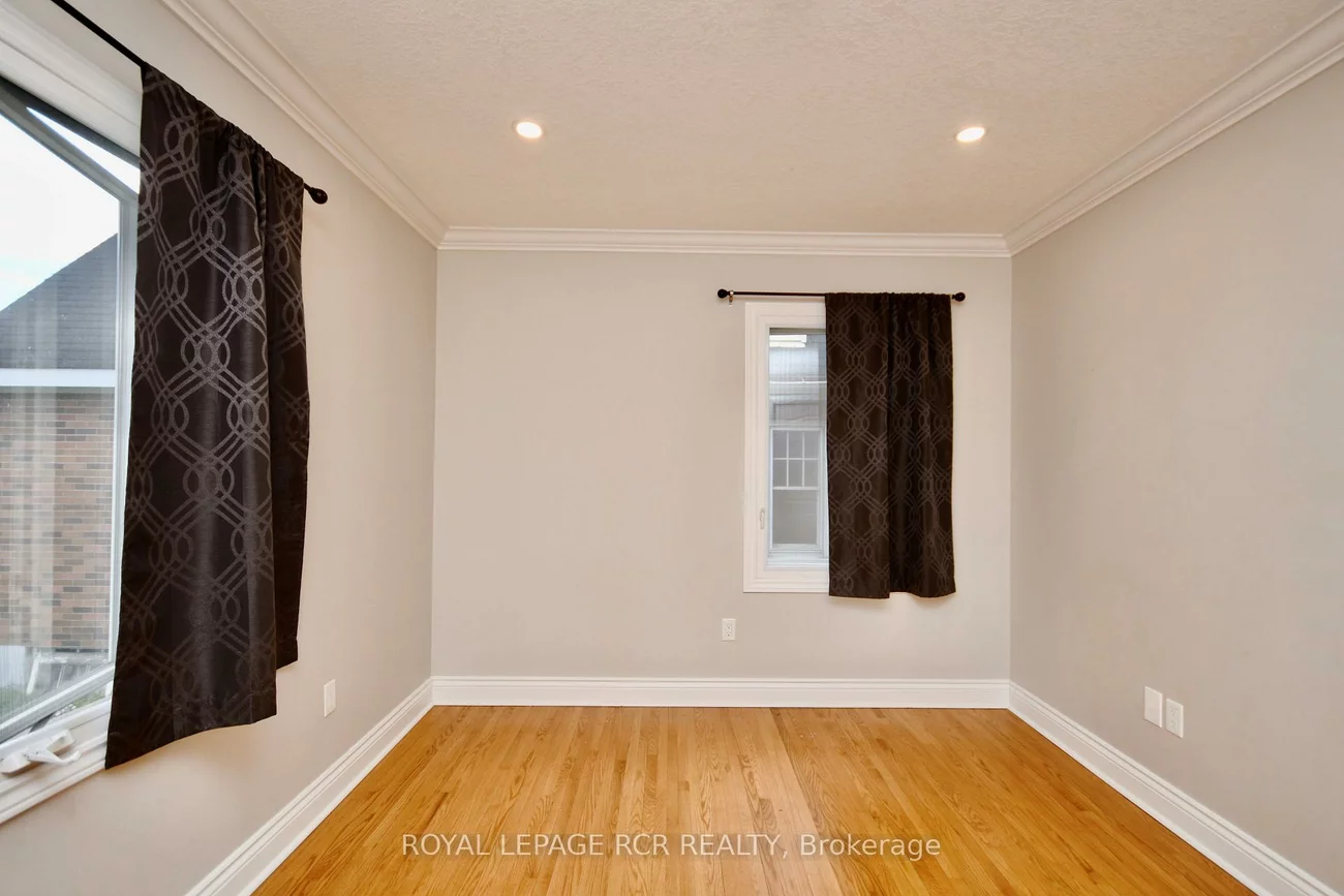 52, Drury, Wellington, Barrie