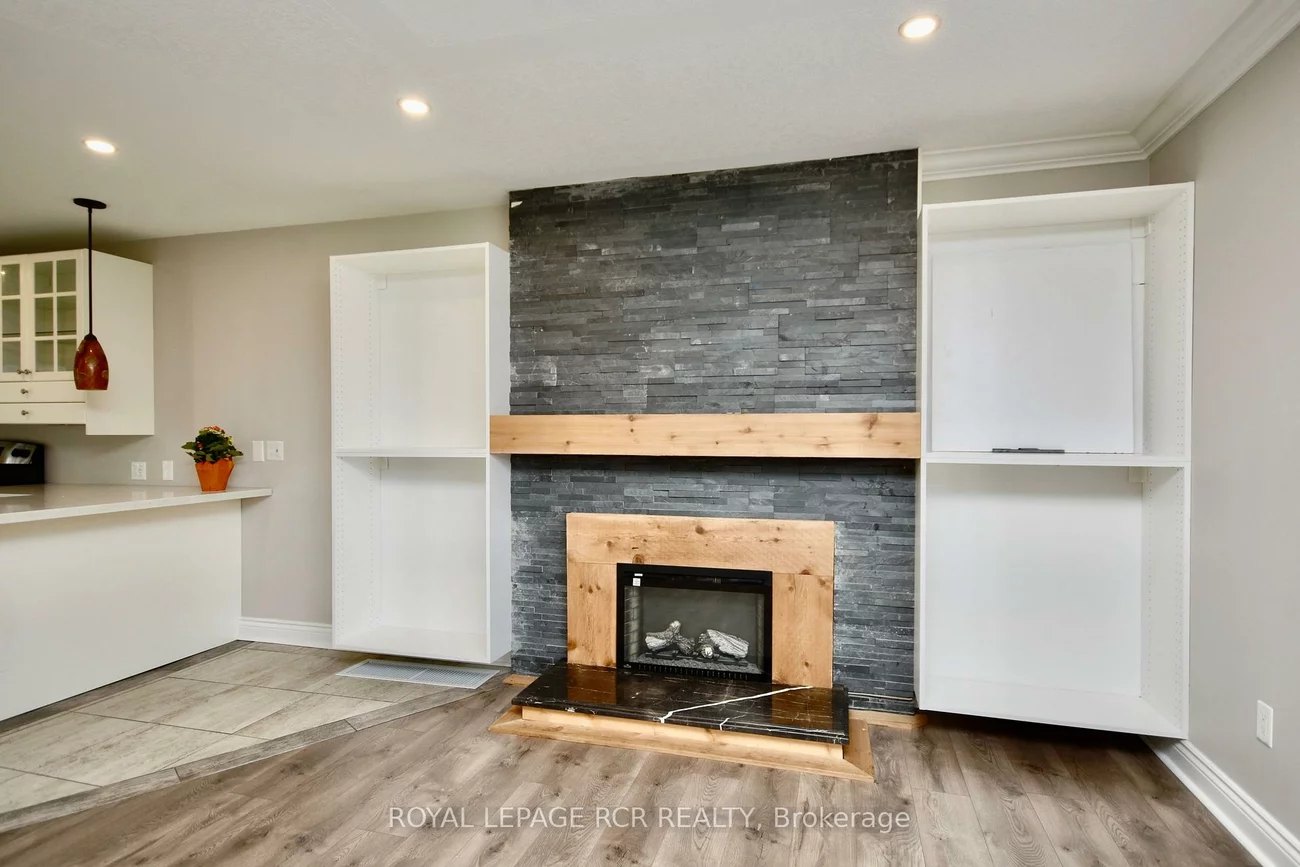 52, Drury, Wellington, Barrie