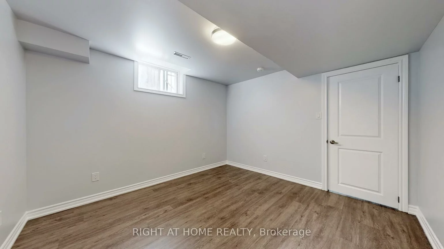 38, Prince George, Innis-Shore, Barrie
