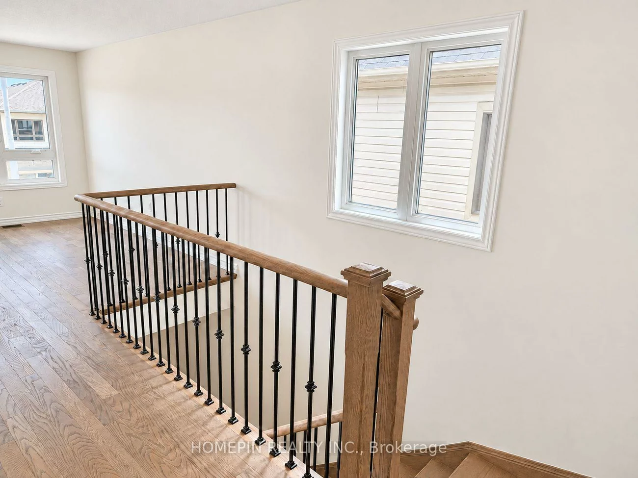 21, Phoenix, Painswick South, Barrie