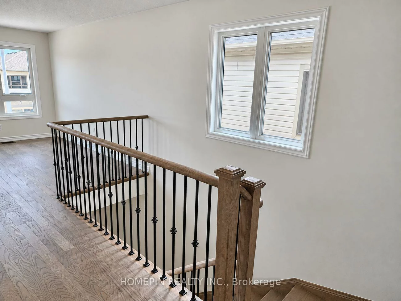 21, Phoenix, Painswick South, Barrie