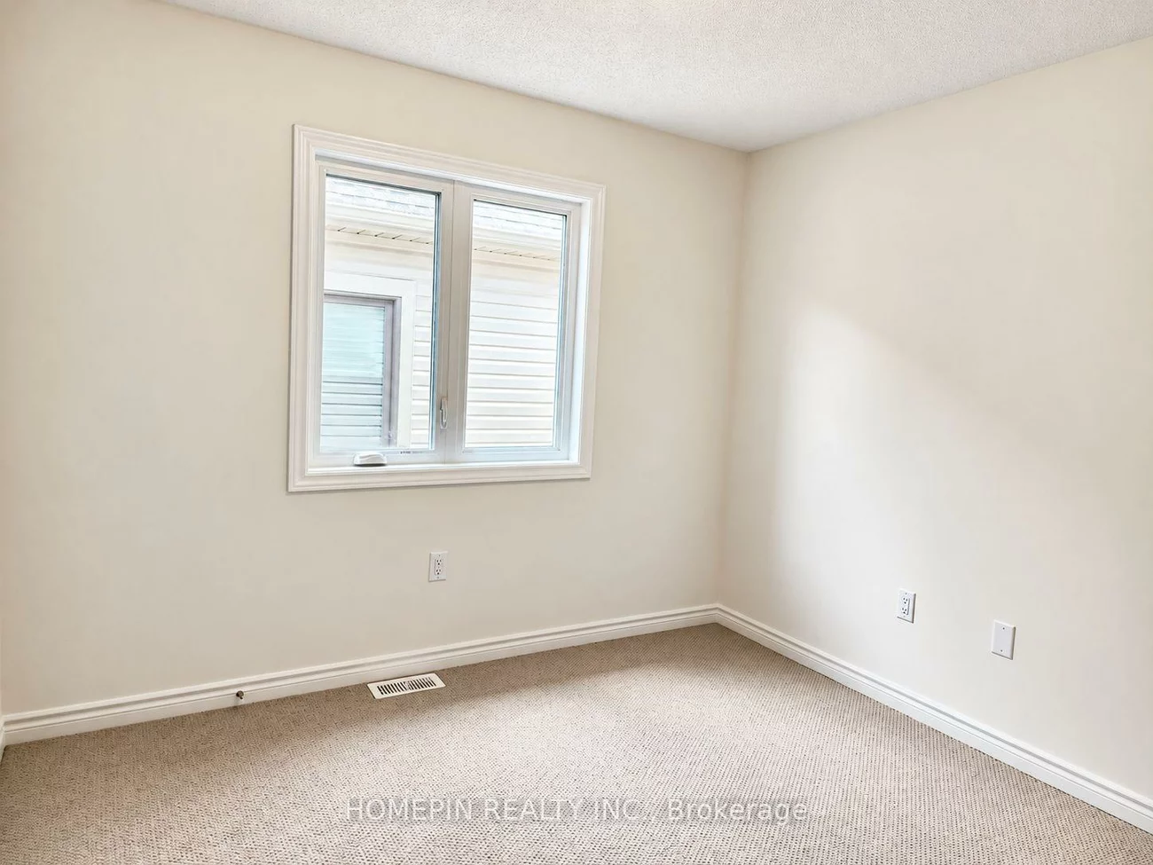 21, Phoenix, Painswick South, Barrie