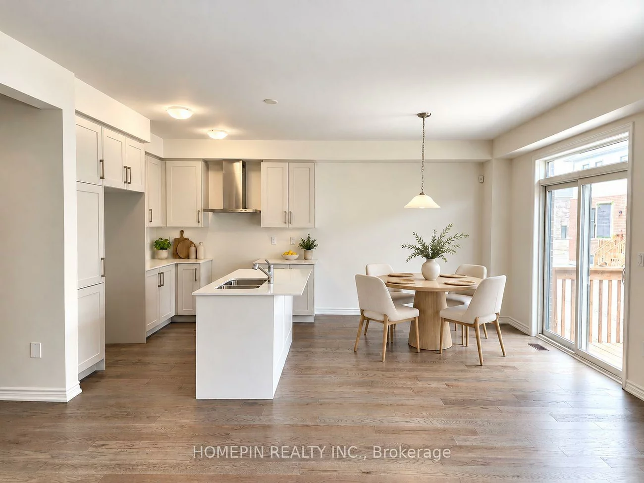 21, Phoenix, Painswick South, Barrie