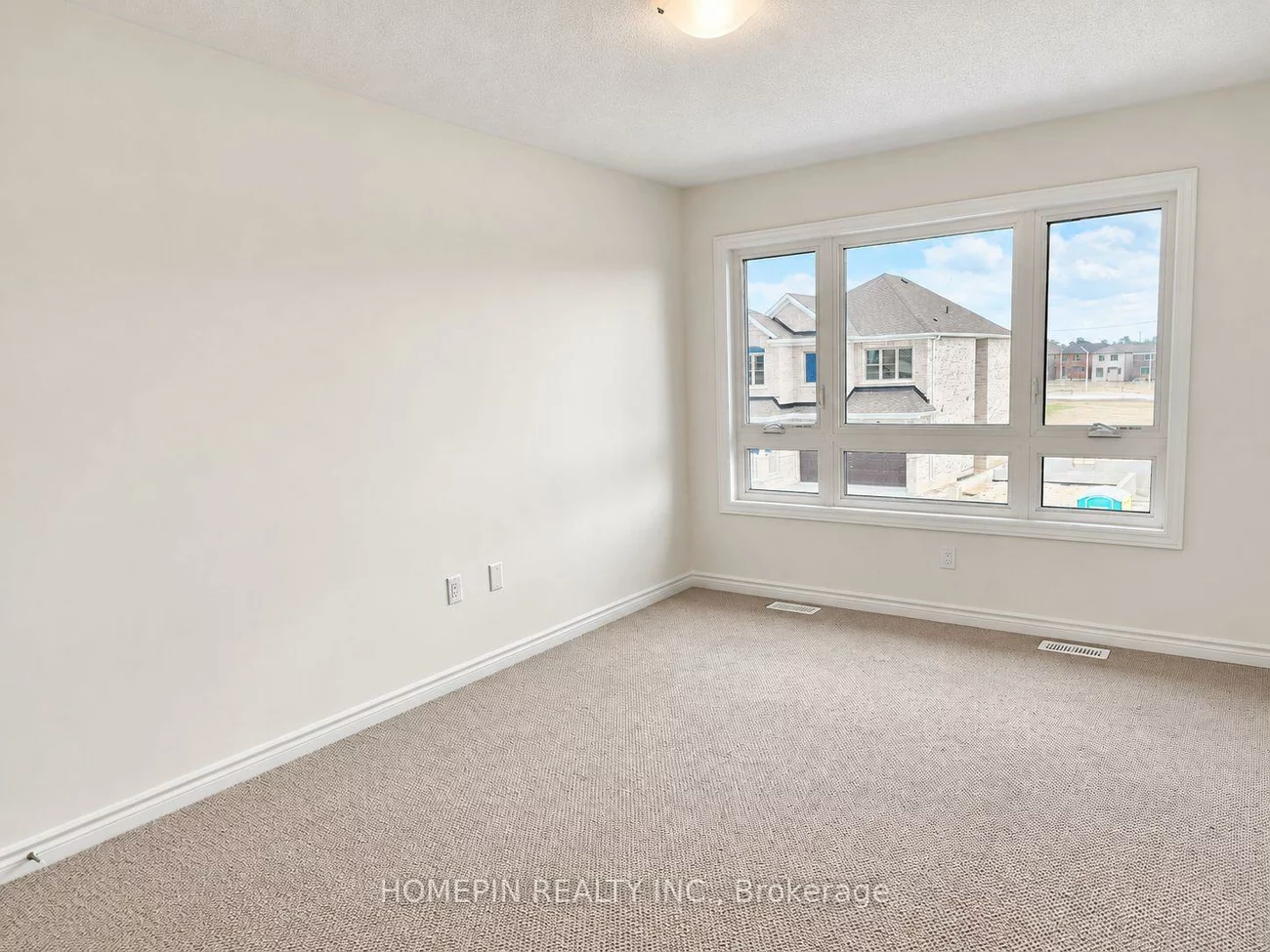 21, Phoenix, Painswick South, Barrie