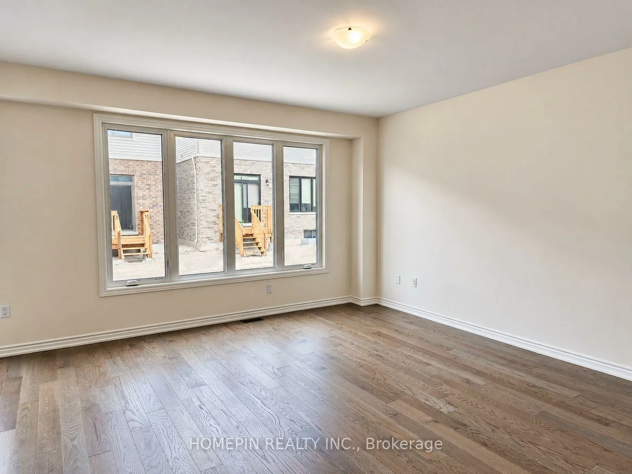 21, Phoenix, Painswick South, Barrie