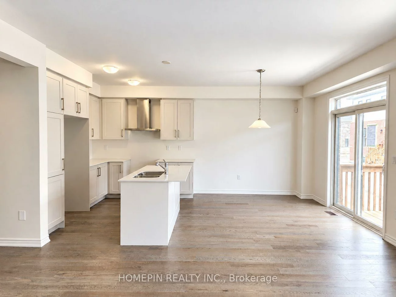 21, Phoenix, Painswick South, Barrie