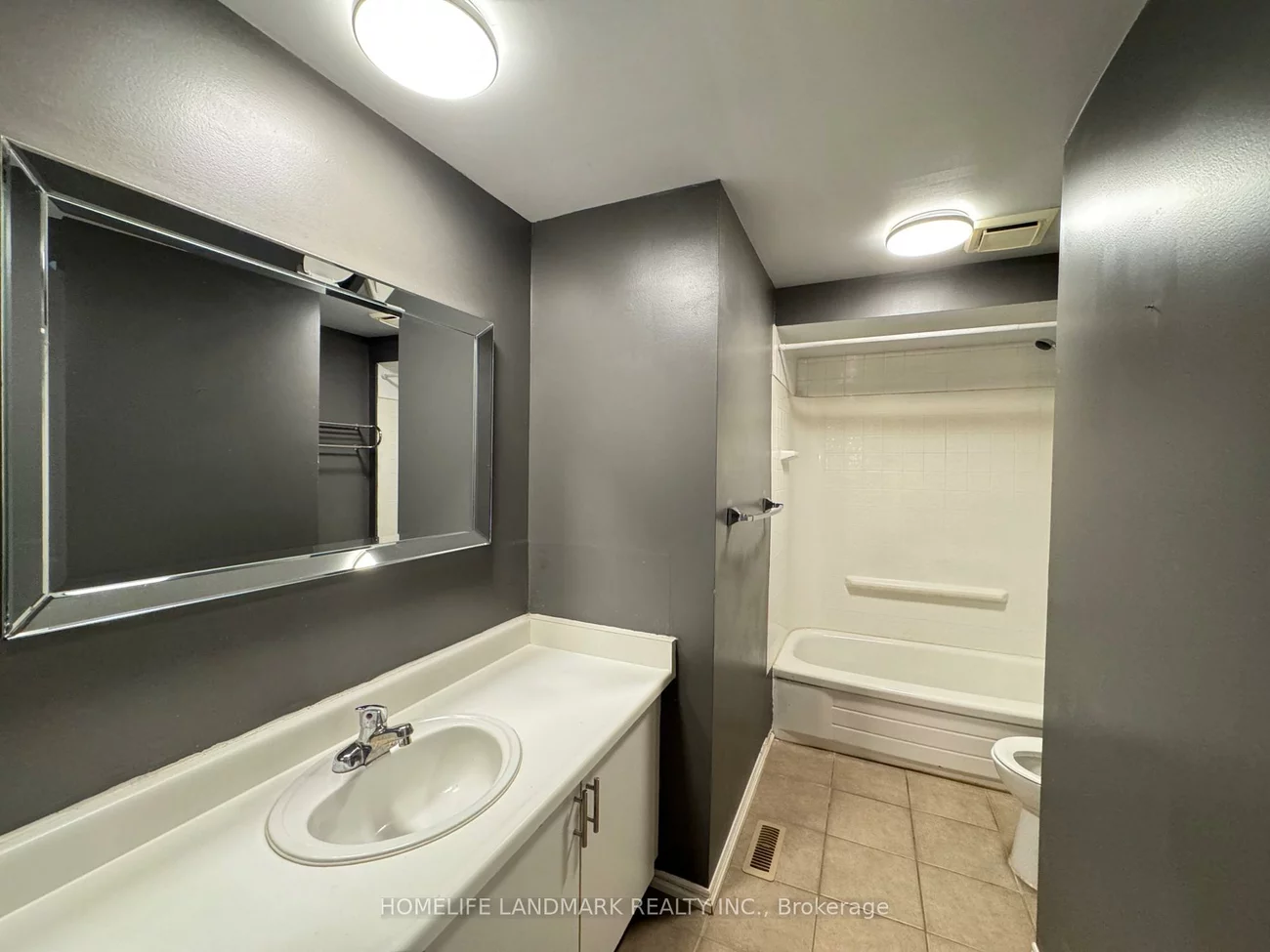 23, Wallace, Northwest, Barrie