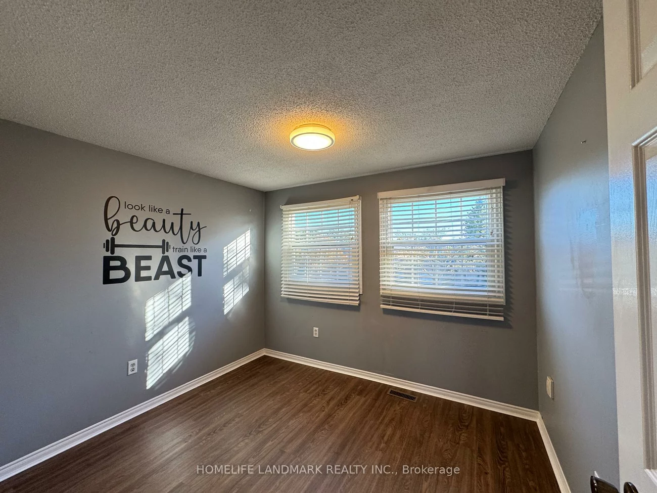 23, Wallace, Northwest, Barrie