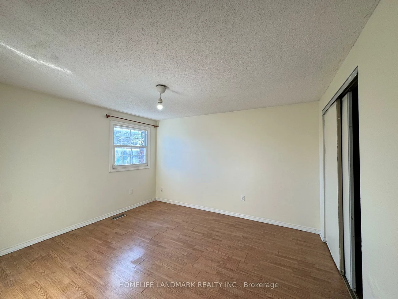 23, Wallace, Northwest, Barrie