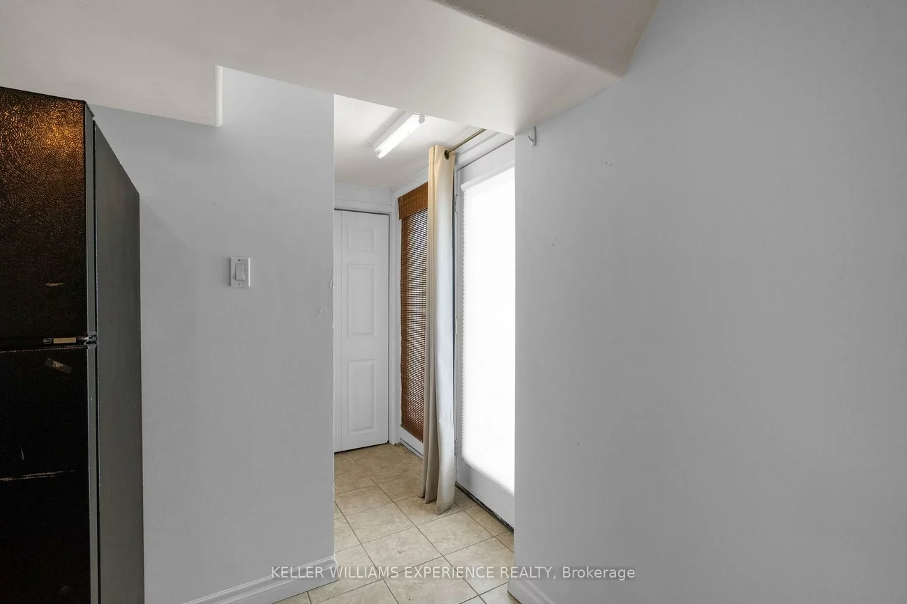 49, Daphne, Cundles East, Barrie