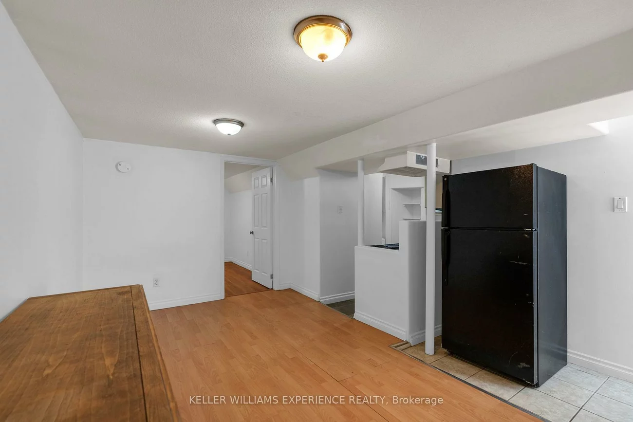 49, Daphne, Cundles East, Barrie