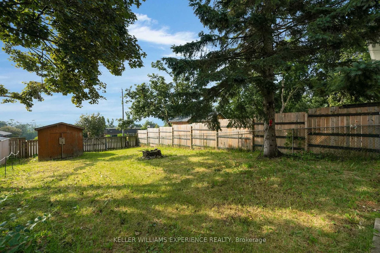 49, Daphne, Cundles East, Barrie