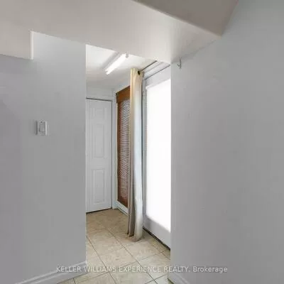 49, Daphne, Cundles East, Barrie