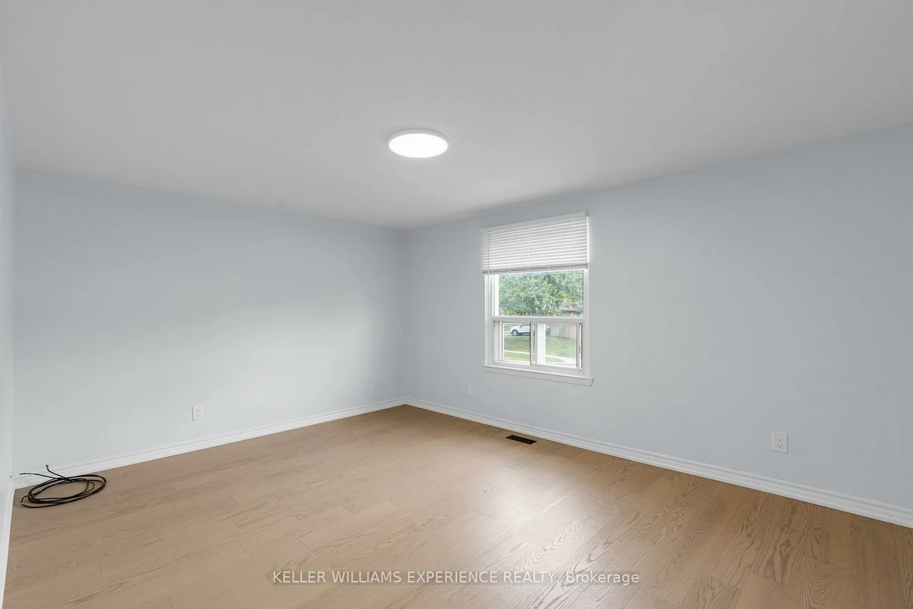 49, Daphne, Cundles East, Barrie