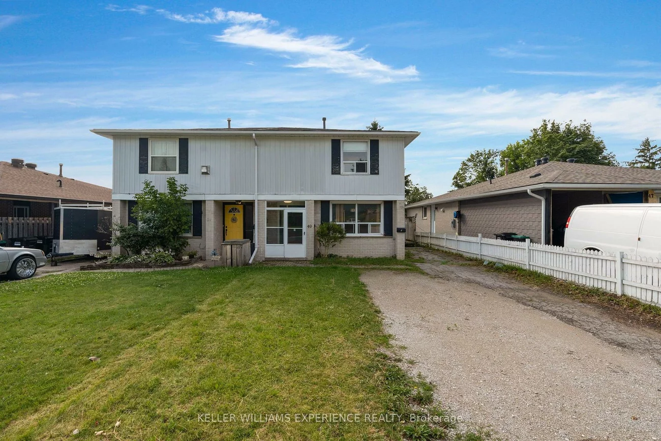 49, Daphne, Cundles East, Barrie