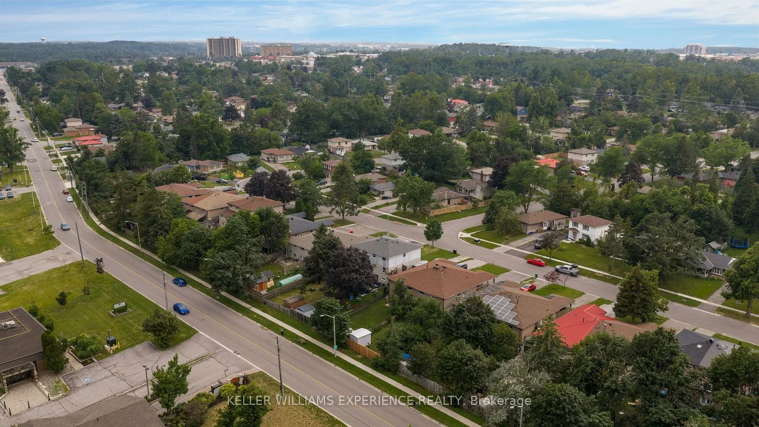 49, Daphne, Cundles East, Barrie