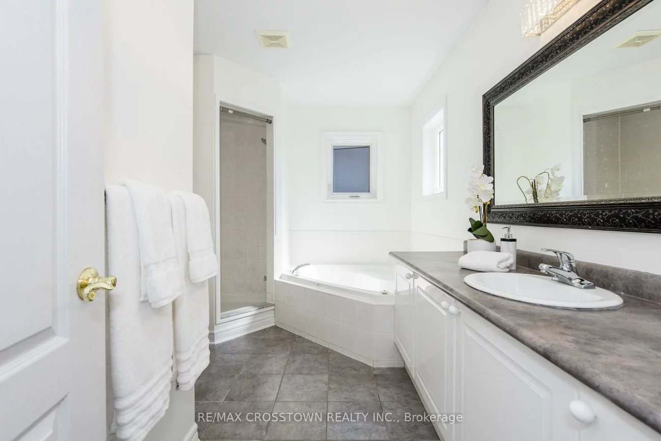 62, Windsor, Innis-Shore, Barrie