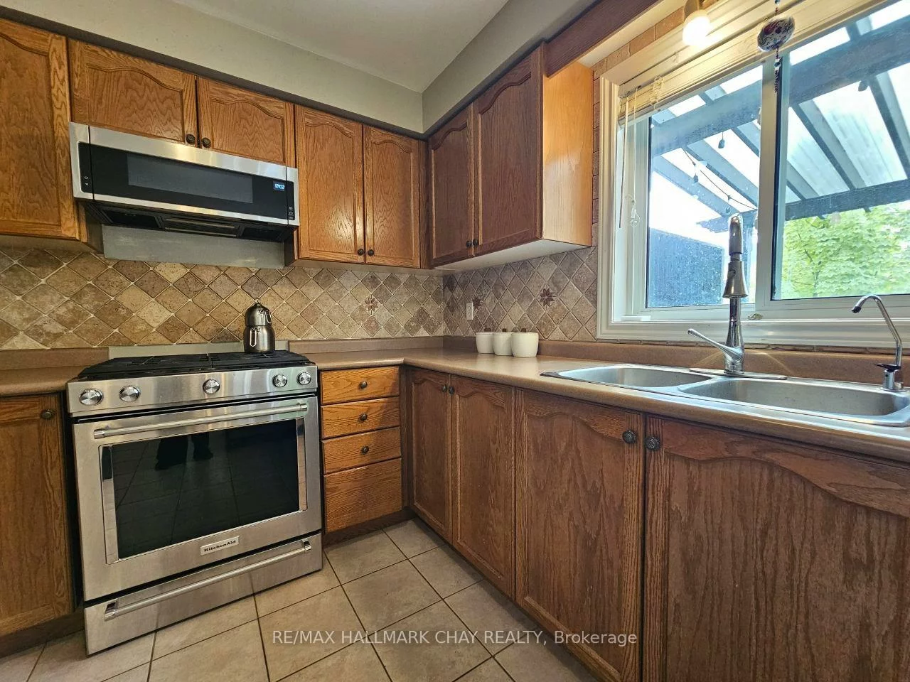 53, Livia Herman, East Bayfield, Barrie