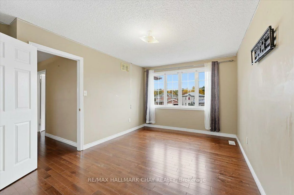 484, Ferndale, Northwest, Barrie